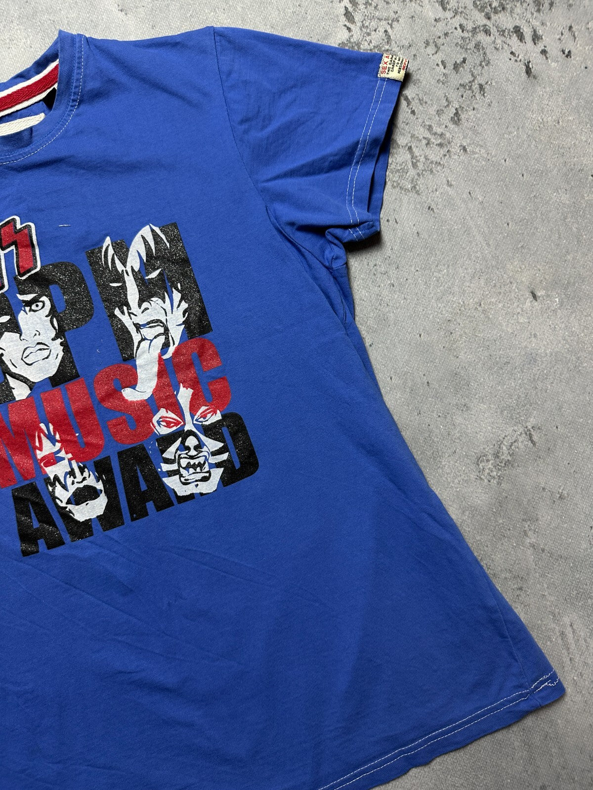 Vintage Kiss Big Graphic Logo Sex and Fun Rare Tee y2k 00s