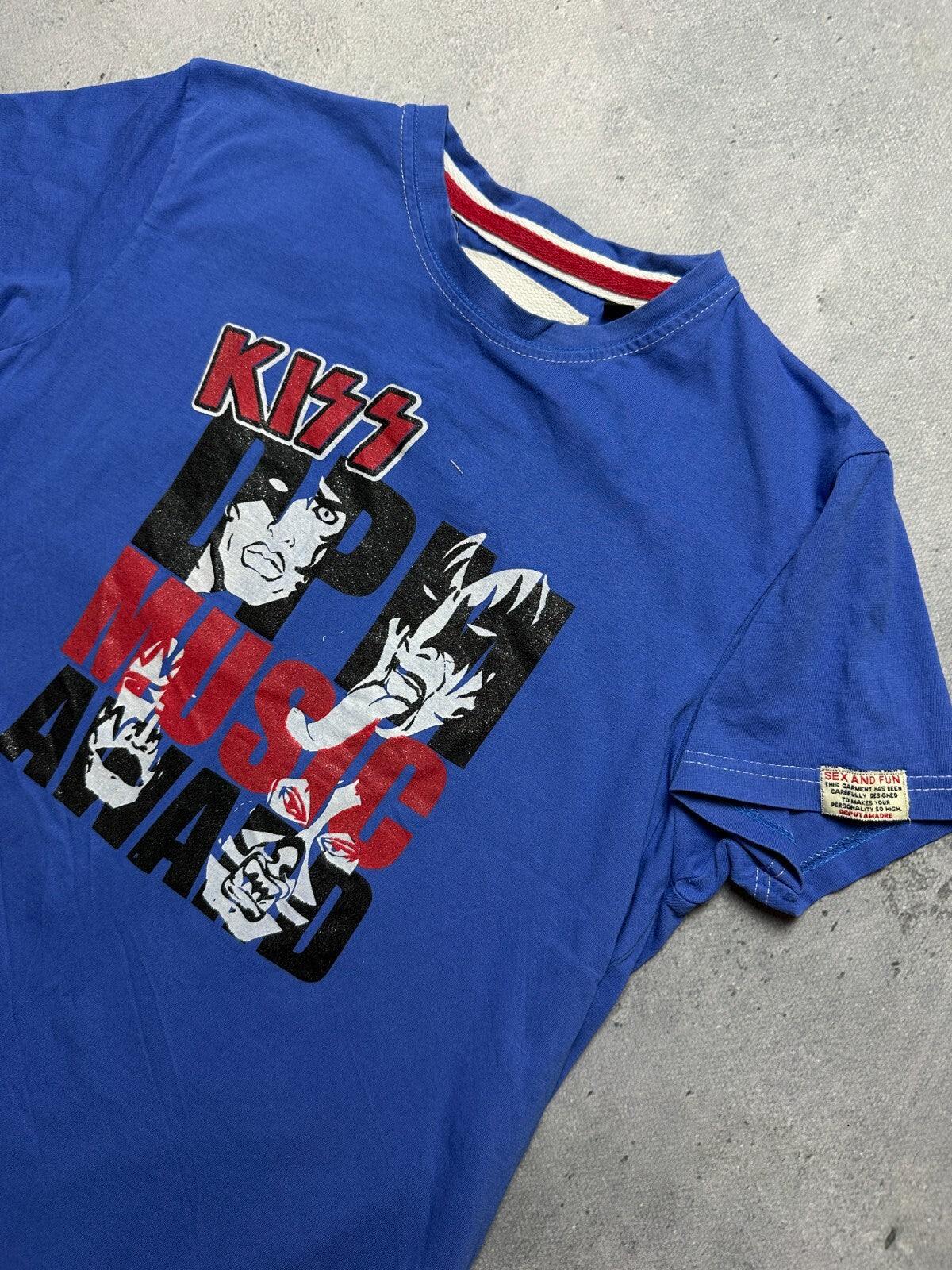 Vintage Kiss Big Graphic Logo Sex and Fun Rare Tee y2k 00s
