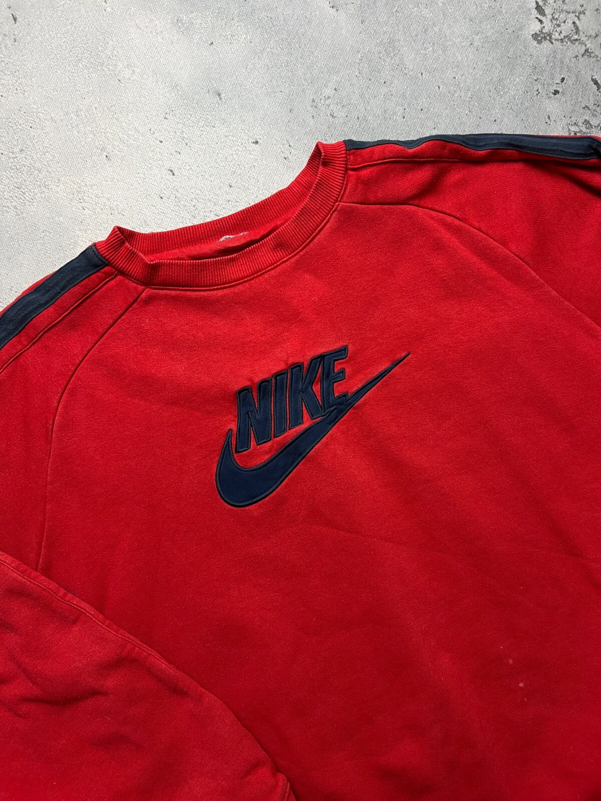 Nike Vintage Crewneck Center Logo Swoosh Hype Sweatshirt 90s