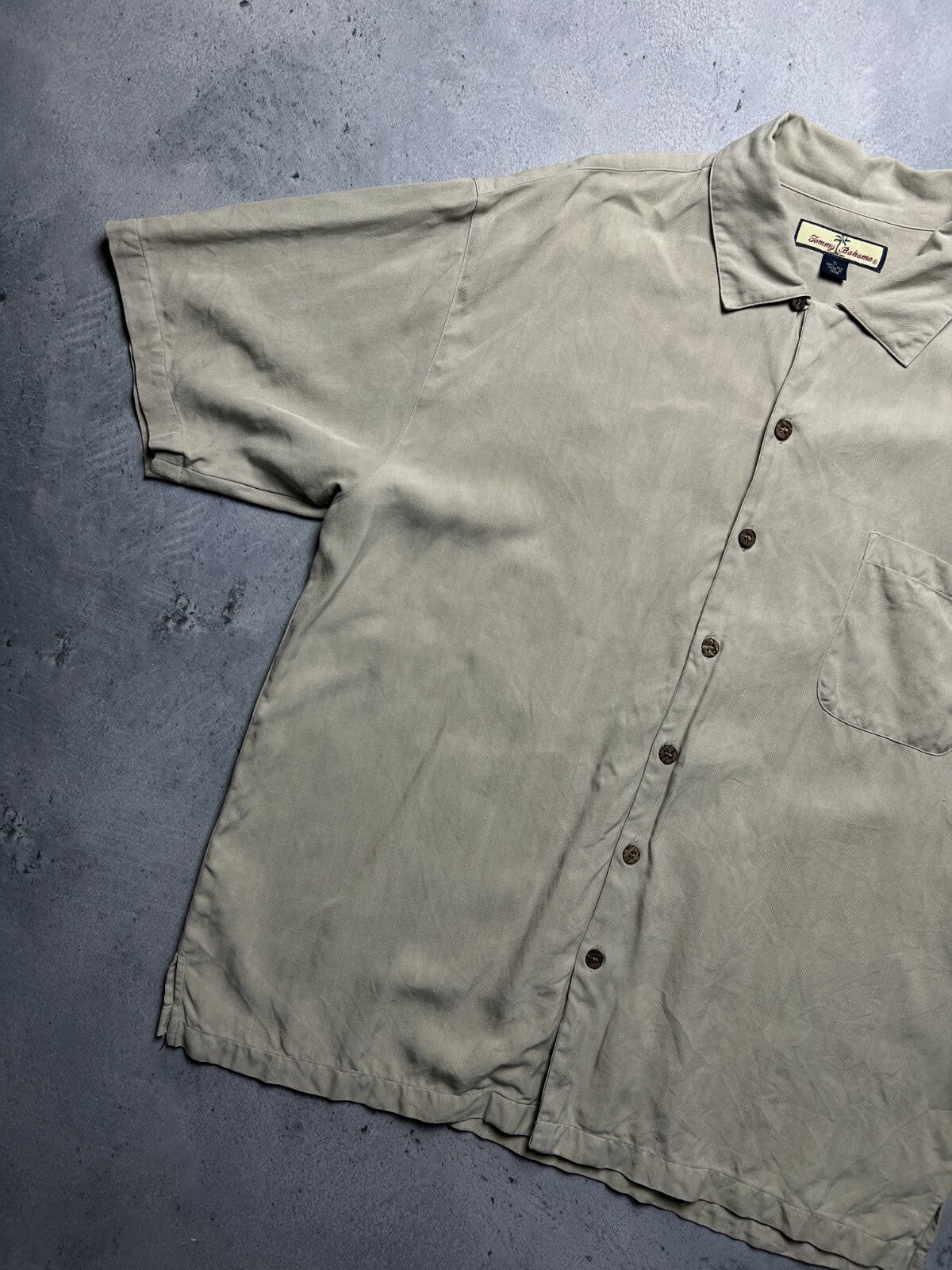 Tommy Bahama Beige 100% Silk Hawaiian Button Up Shirt y2k