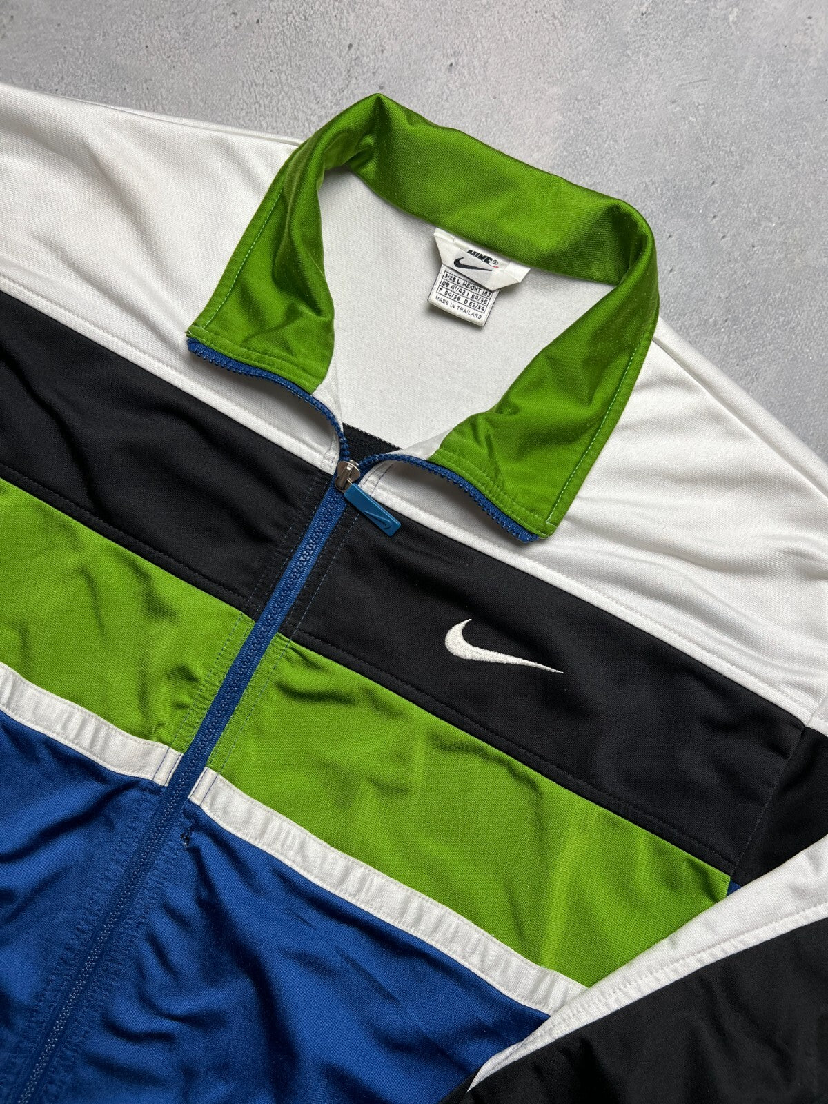 Nike Vintage Zipper Jacket central swoosh logo y2k 90s