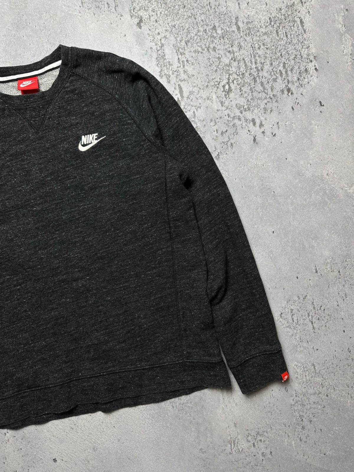 Nike boxy fit vintage crew center swoosh logo spellout y2k