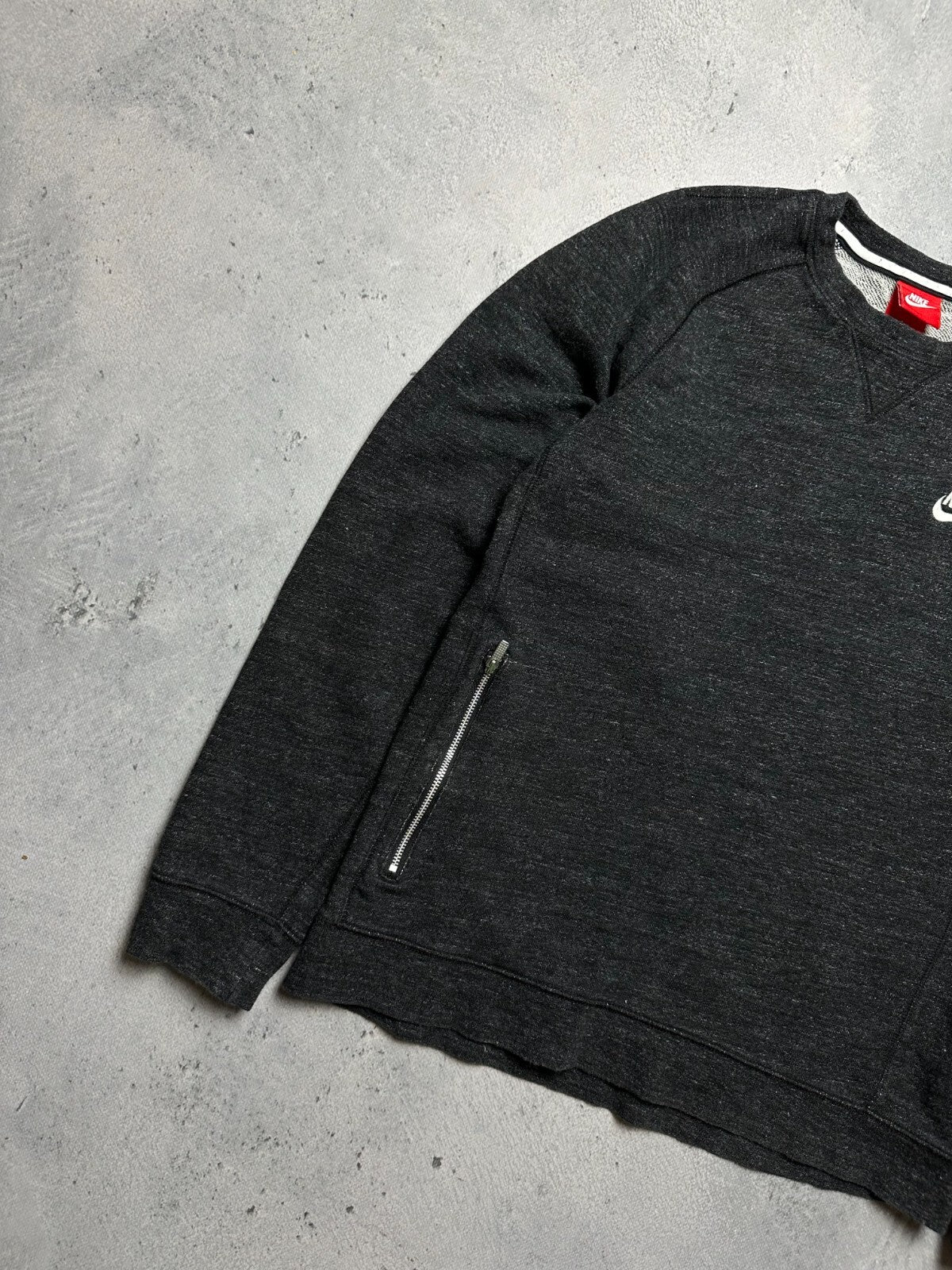 Nike boxy fit vintage crew center swoosh logo spellout y2k