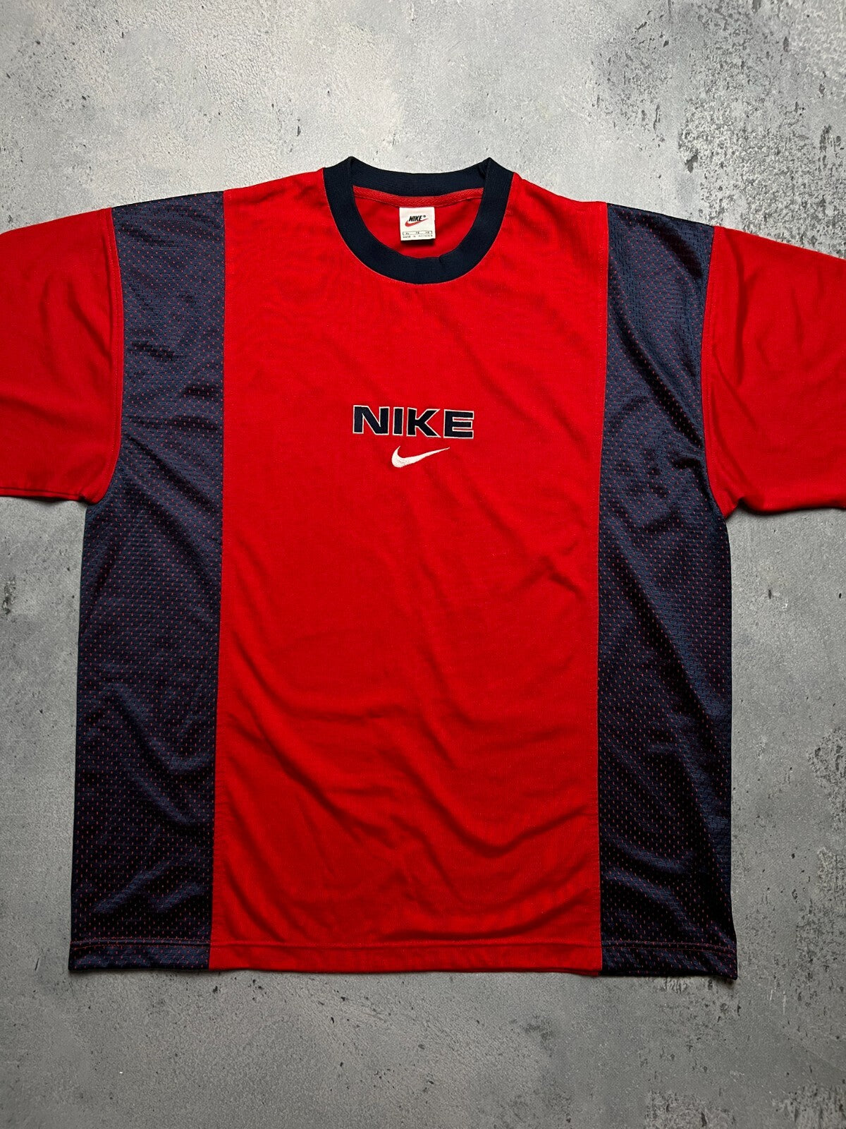 Nike tee Vintage 90s Nike Central Logo Swoosh T-shirt y2k
