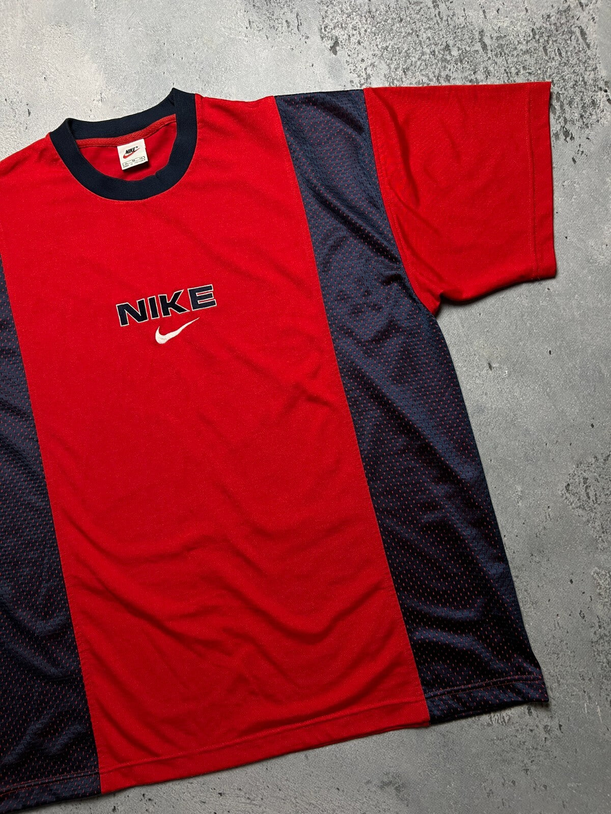 Nike tee Vintage 90s Nike Central Logo Swoosh T-shirt y2k