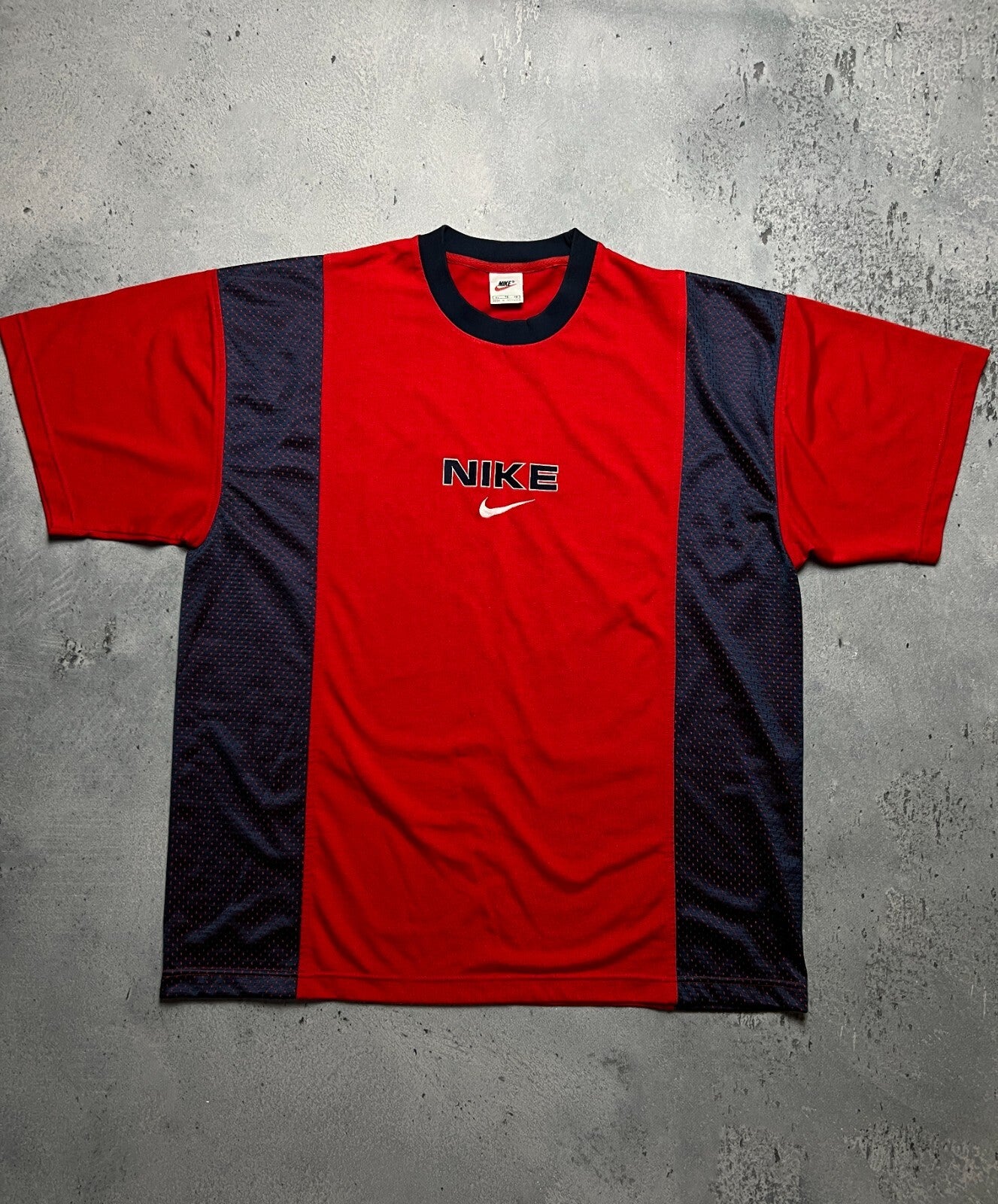 Nike tee Vintage 90s Nike Central Logo Swoosh T-shirt y2k