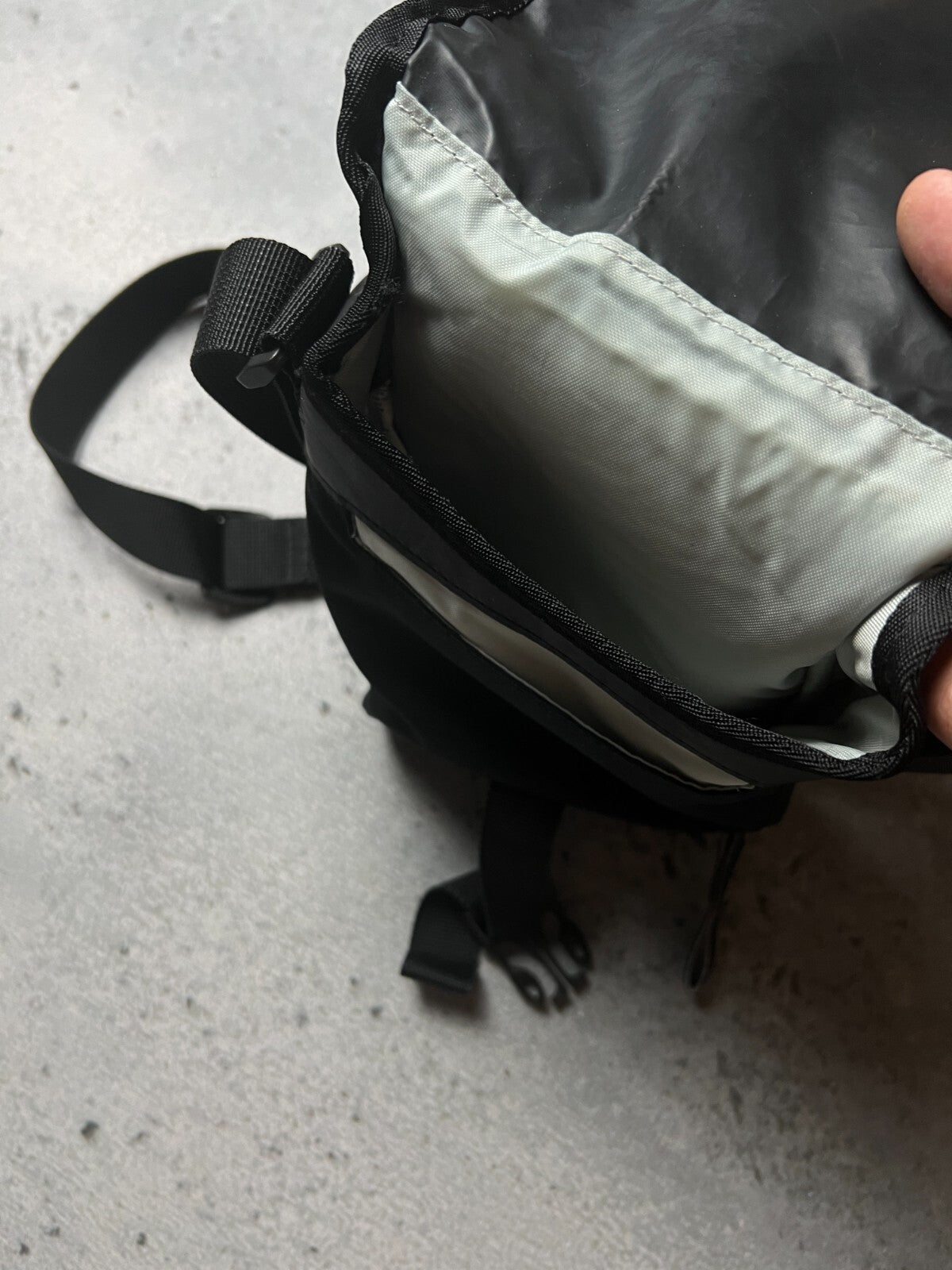 Nike Swoosh Black mini Messenger y2k Cordura 90s central logo One Size