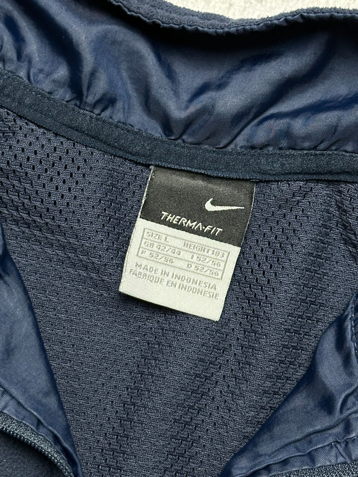 Nike Therma-Fit Total 90 Vintage Half-Zip center swoosh logo