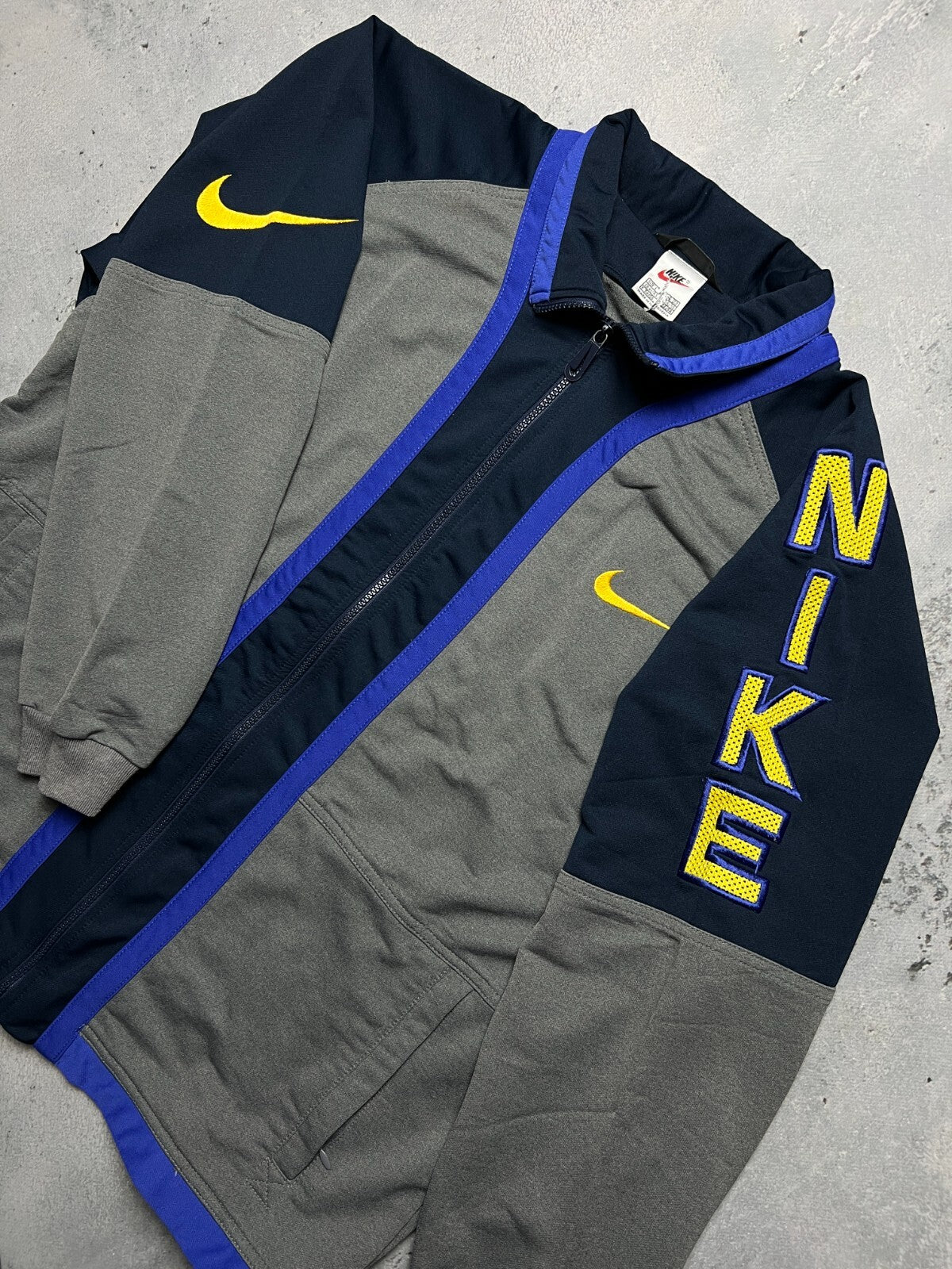Nike Vintage Zipper Jacket central swoosh logo y2k 90s
