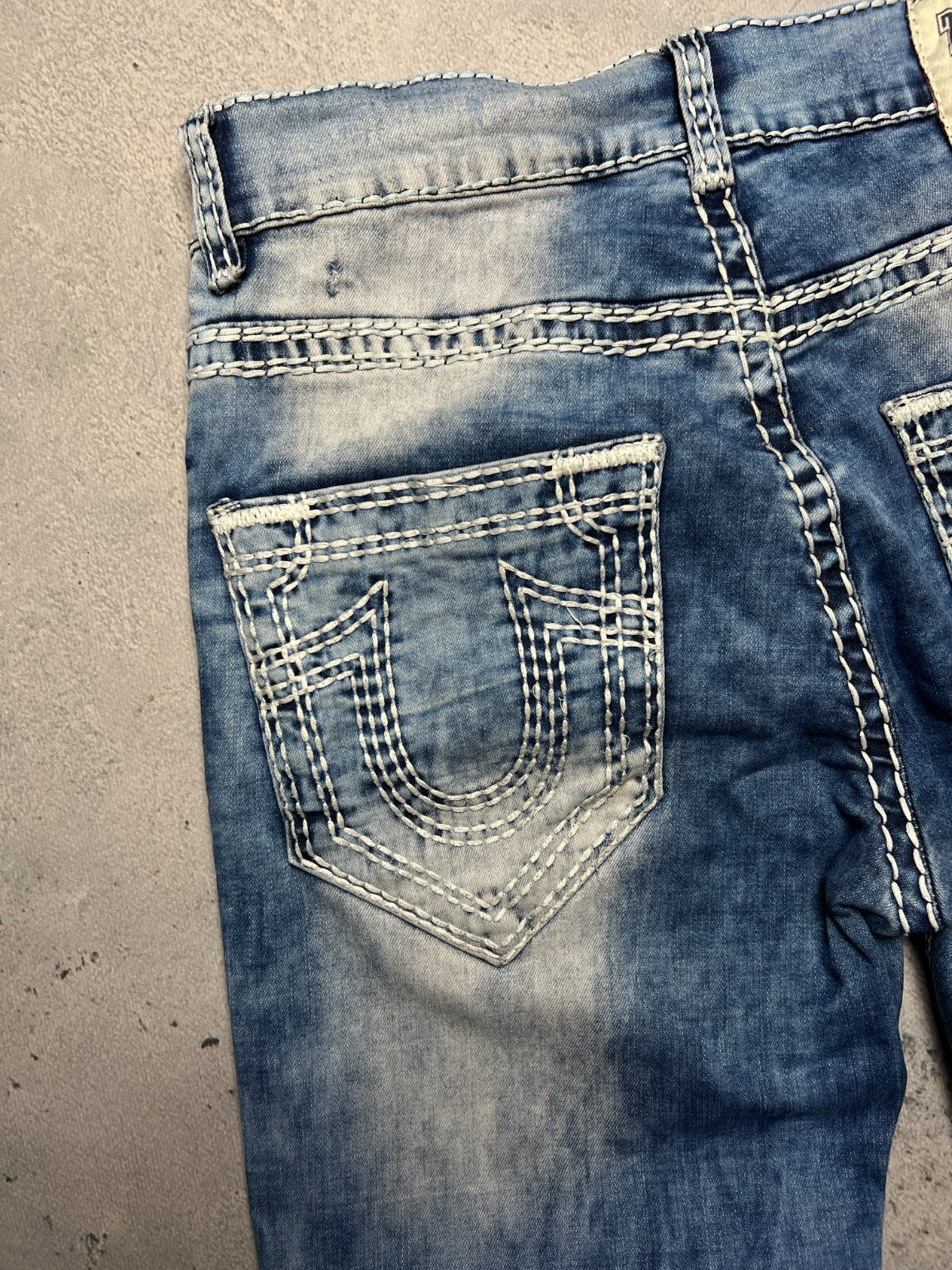 True Religion Joey Straight Distressed Relaxed Jeans y2k USA