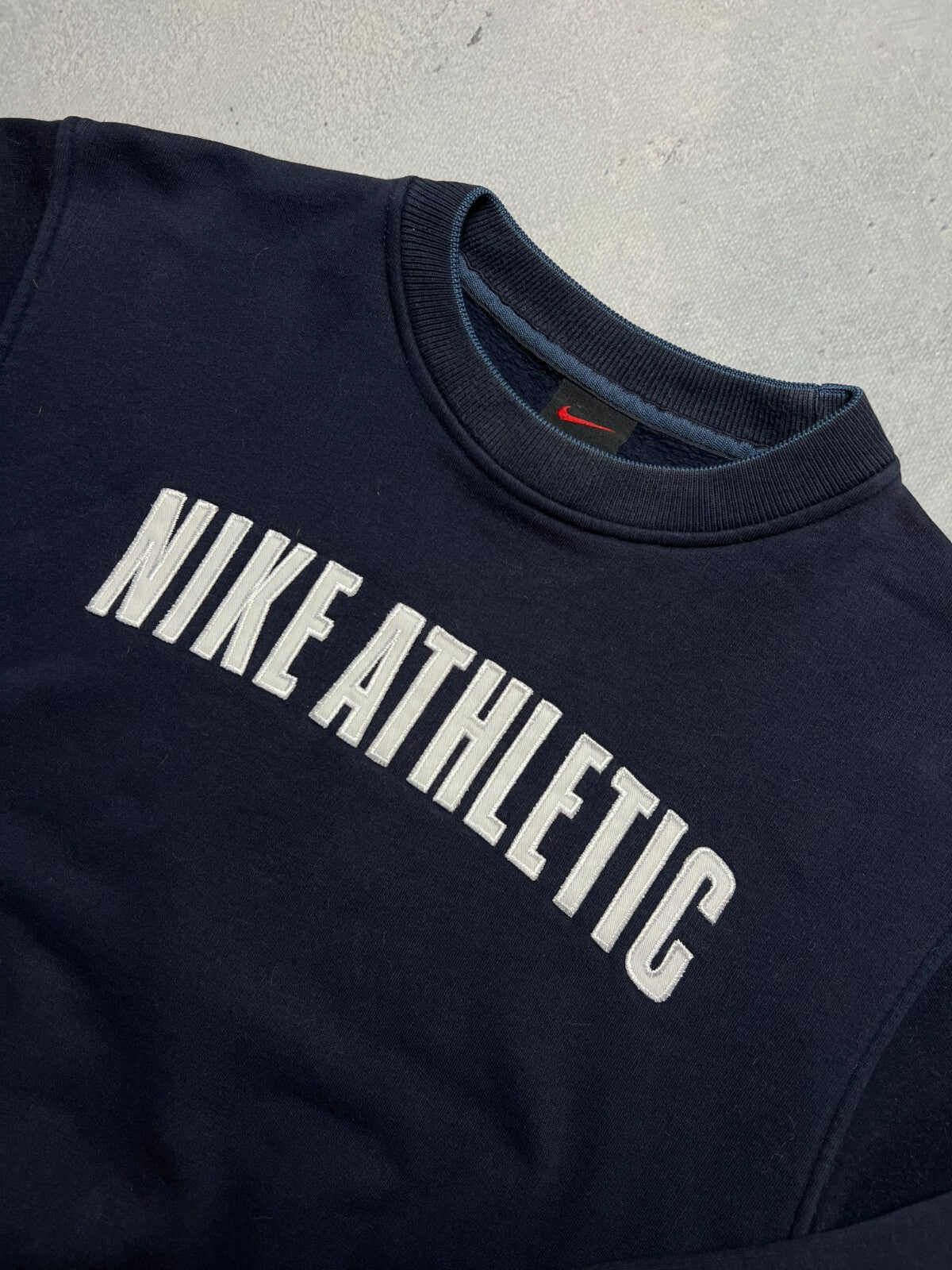 Vintage Crewneck Nike Boxy Central Big Athletic logo USA 90s
