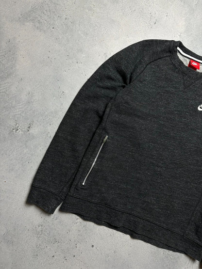 Nike boxy fit vintage crew center swoosh logo spellout y2k