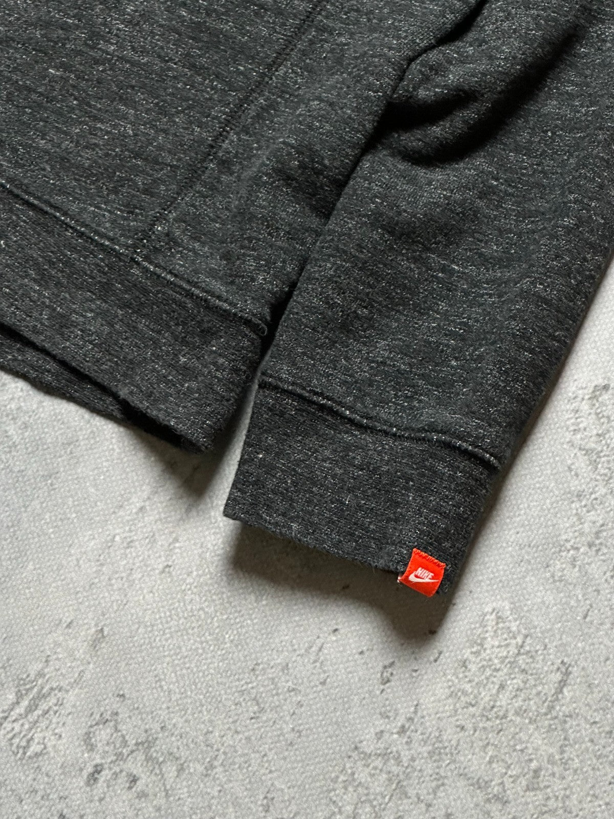 Nike boxy fit vintage crew center swoosh logo spellout y2k
