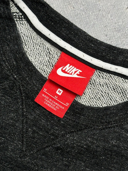 Nike boxy fit vintage crew center swoosh logo spellout y2k