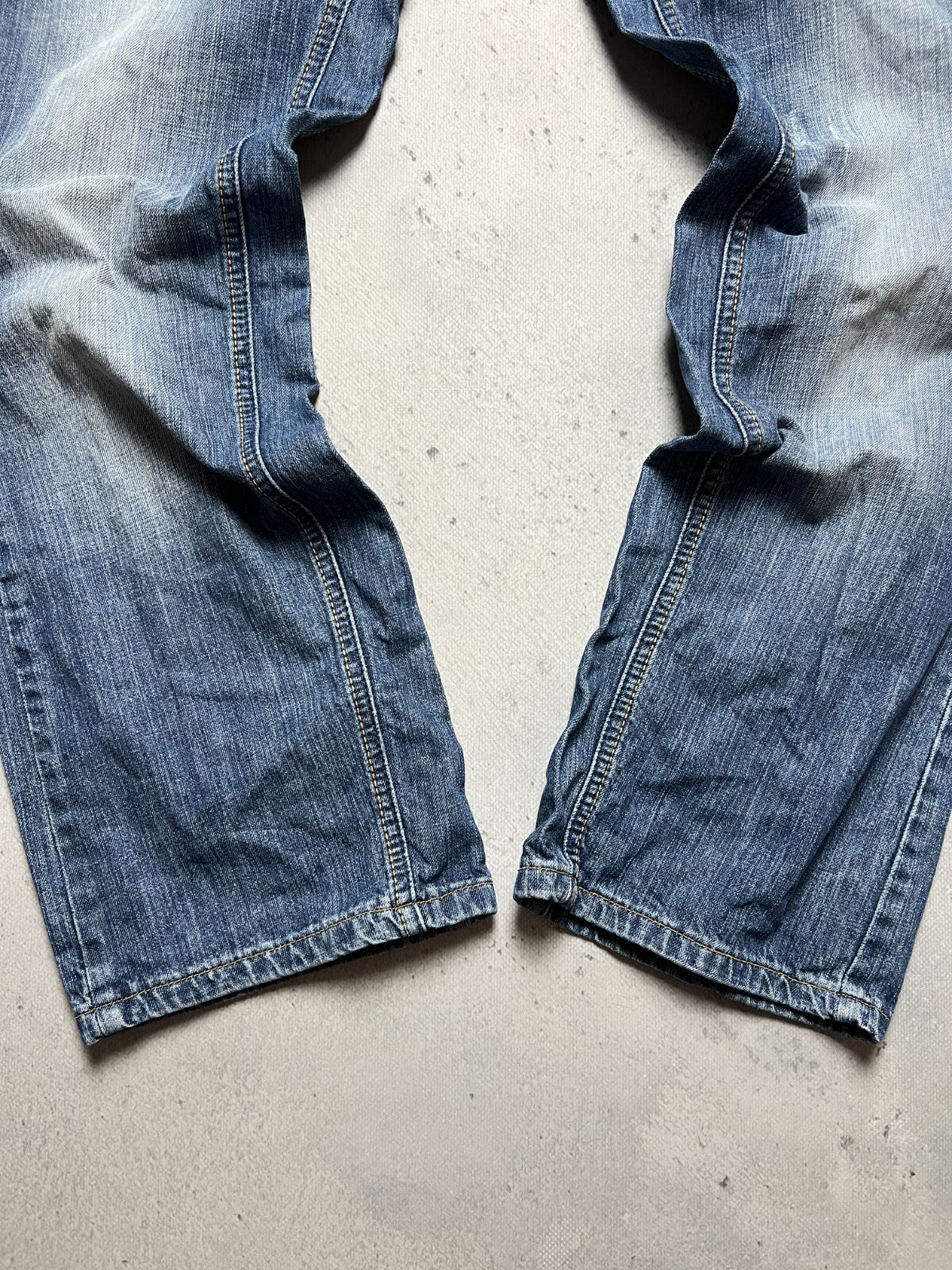 Vintage Diesel Jeans Logo Distressed Dirty Japanese y2k 90s