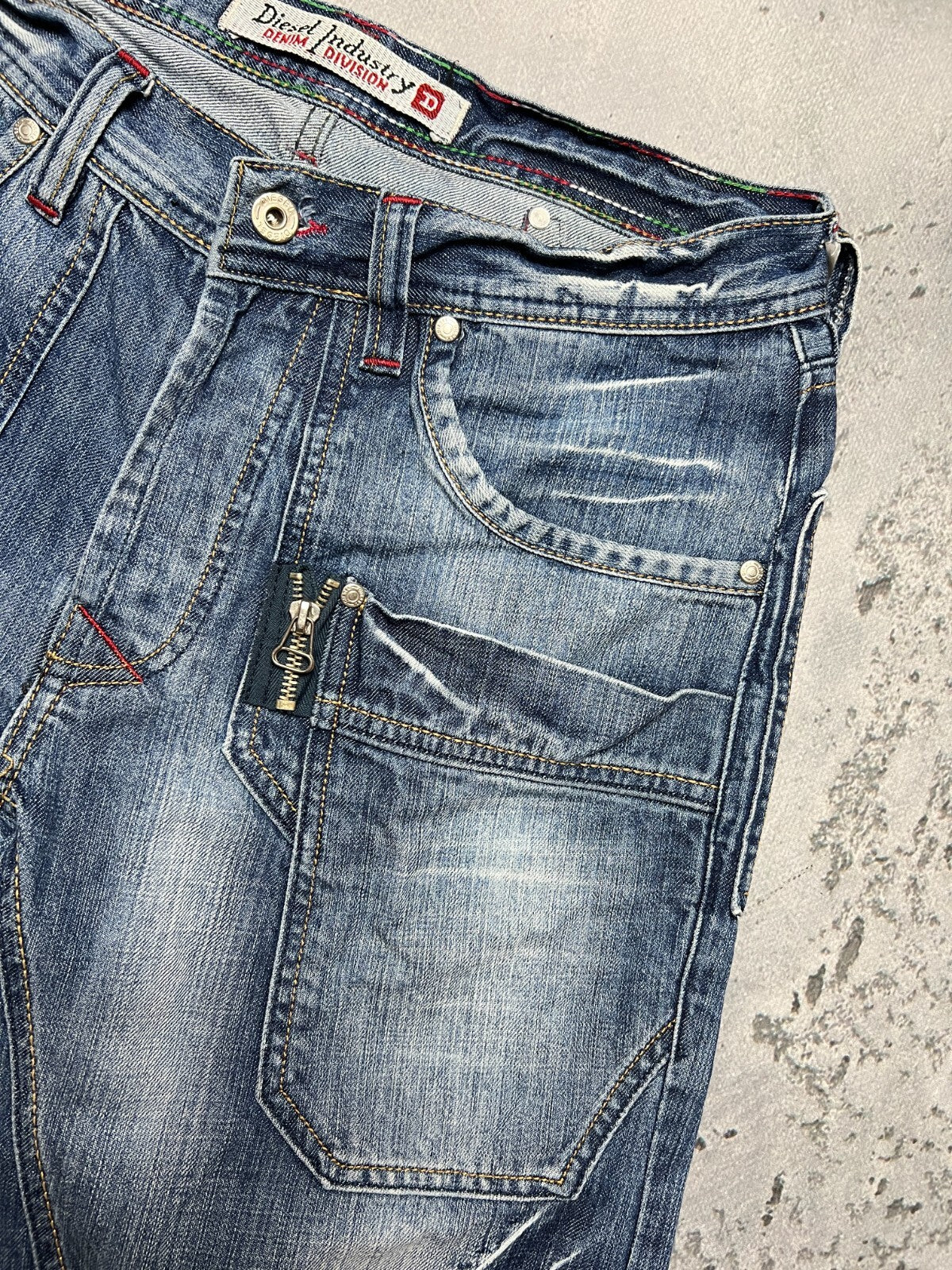 Vintage Diesel Jeans Logo Distressed Dirty Japanese y2k 90s